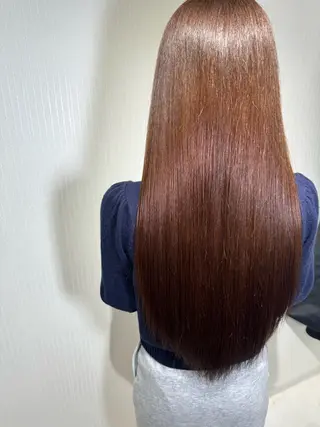 【Diar】オーナー アキヨシケンタのヘアスタイル