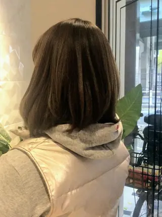 ミディアム カラー 畠村 美智子のヘアスタイル