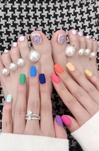 ネイル ISA_ BELLAのネイルデザイン