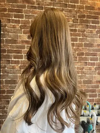 セミロング カラー パーマ ヘアアレンジ メンズ キッズ ネイル マツエク・マツパ アイブロウ 久木原 ゆりのヘアスタイル