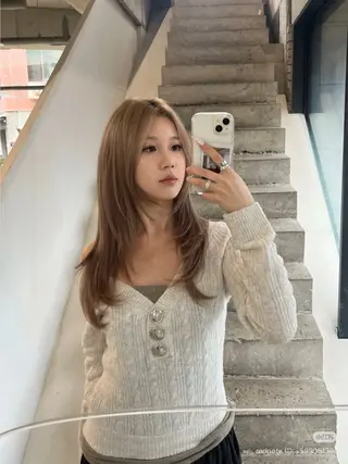 カラー 透明感ベージュ🤎 ナチュラルレイヤーのヘアスタイル