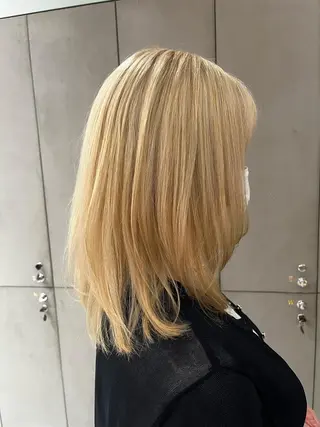 ミディアム 米山 莉緒のヘアスタイル