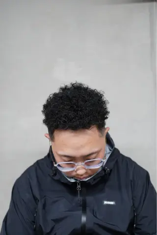 パーマ メンズ 関 晃哉のヘアスタイル