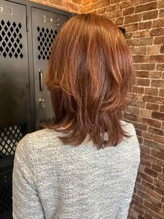 ミディアム カラー パーマ ヘアアレンジ メンズ キッズ ネイル マツエク・マツパ アイブロウ 久木原 ゆりのヘアスタイル