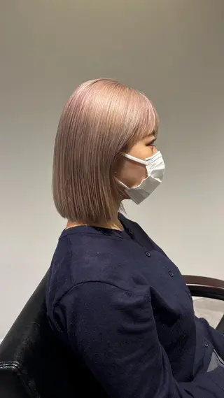 ミディアム YURINO /ボブ ベージュ/ハイトーンのヘアスタイル