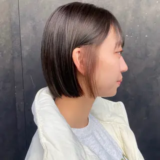 ショート カラー 比嘉 陽のヘアスタイル