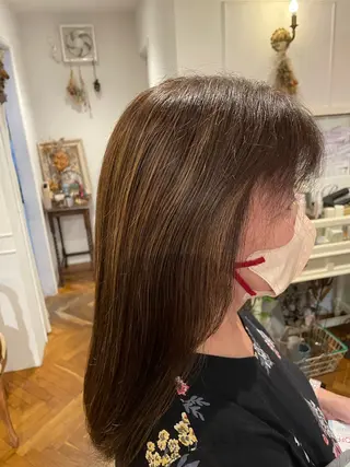 セミロング カラー トリコヘアサロン 新井千智のヘアスタイル