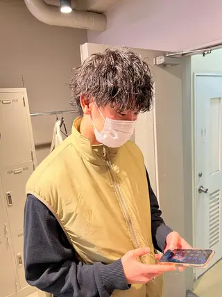 ショート カラー パーマ メンズ メンズパーマ特化 TAIGAのヘアスタイル