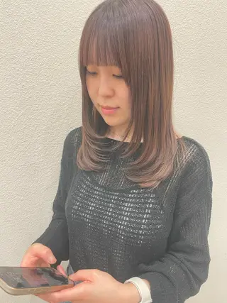 ミディアム 鈴木 梨瑚のヘアスタイル