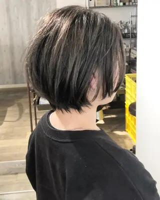 ショート カラー ウルフ/デザイン/ 大阪/タカハシユウキのヘアスタイル