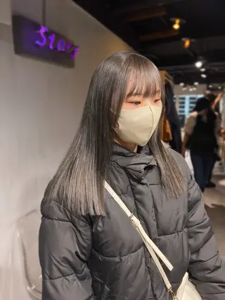 セミロング カラー NANAMI🩵 大人可愛い韓国ヘアのヘアスタイル