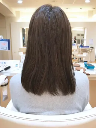 ミディアム カラー タジマ ヤスヒサのヘアスタイル