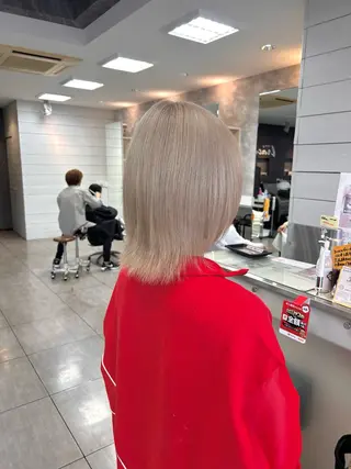 ミディアム カラー ヘアアレンジ インナー×縮毛矯正 ピンクカラー澤井里菜のヘアスタイル