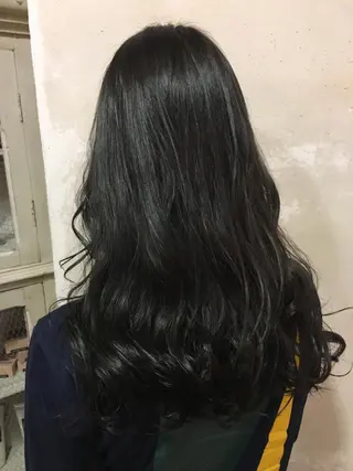 ロング カラー 井上 日菜乃のヘアスタイル