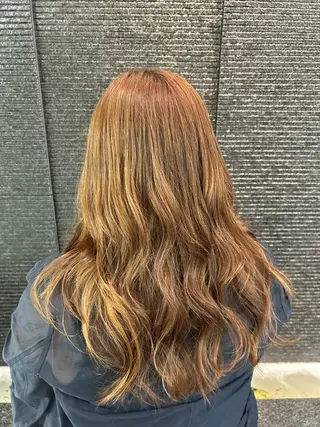 ロング カラー 對馬 光梨のヘアスタイル