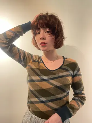 ショート REMI／ ラフボブとレイヤーのヘアスタイル