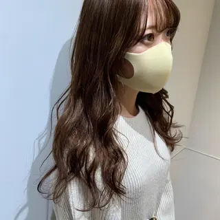 ロング カラー 片岡 由依のヘアスタイル