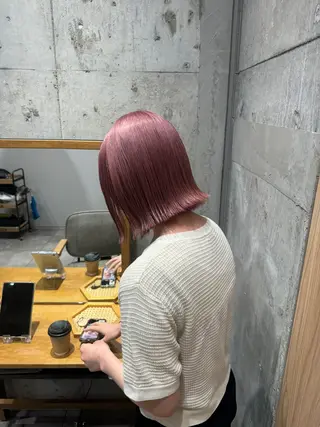 ショート カラー ヘアアレンジ mina 🐈‍⬛ ラフな似合わせヘアのヘアスタイル