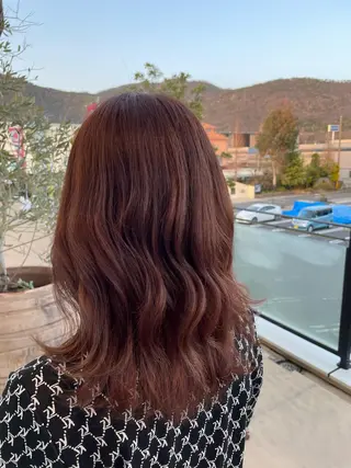 ロング カラー 鵜飼 真伍のヘアスタイル