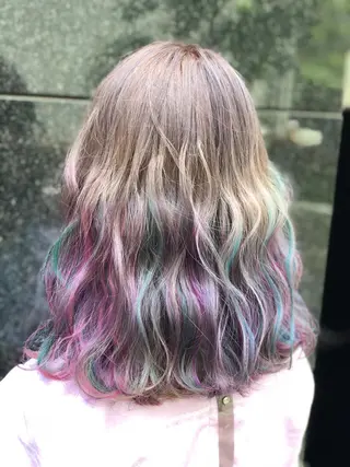 ミディアム カラー 海外レイヤー/ 梅田美容室のヘアスタイル