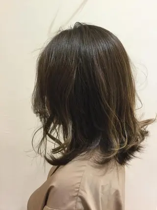 セミロング 庄嶋 彩香のヘアスタイル