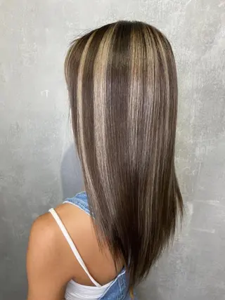 ロング ツバサ 髪質改善のヘアスタイル