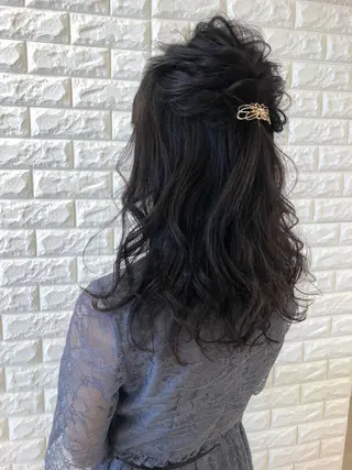 セミロング ヘアアレンジ 盛れるレイヤーカット 得意🌹井上美沙のヘアスタイル