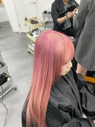 カラー Seleneコウキ ブリーチ/ハイトーンのヘアスタイル