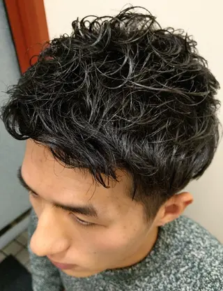 ショート パーマ 渡邉 直登のヘアスタイル