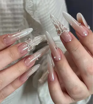 ネイル Luna Gladeのネイルデザイン