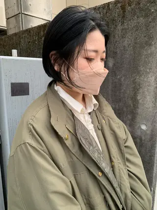 ミディアム カラー SAKINO． ベージュカラーのヘアスタイル