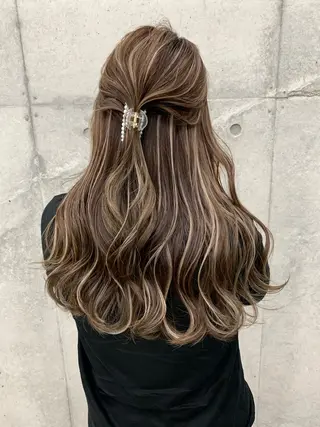 ロング カラー Asami/名古屋/ ハイトーン/デザインのヘアスタイル