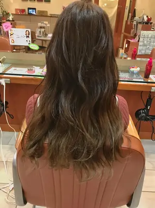 ロング カラー 🪐脱白髪染め 🪐松尾菜々美のヘアスタイル