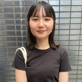 ミディアム ホリケ アオイのヘアスタイル