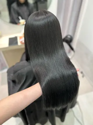 ロング 山本 紗代のヘアスタイル