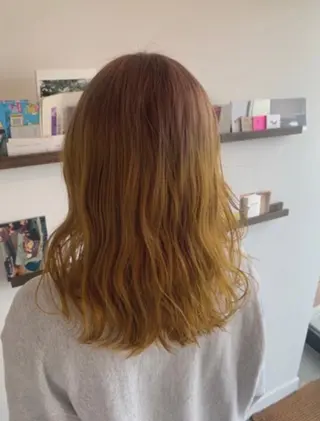 ミディアム カラー vahan✂︎ 小林未果🕊のヘアスタイル