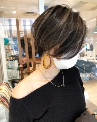 ショート カラー タナカ タクヤのヘアスタイル