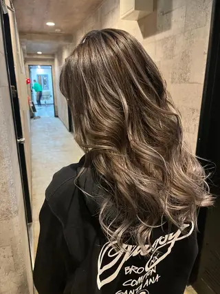 セミロング Sherry所属・川尻 詩織のヘアスタイル