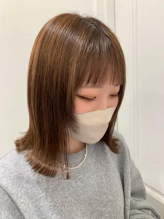 ミディアム カラー ぱつっとボブ/ 小野あかねのヘアスタイル