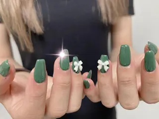 ネイル Rainrain💧 パーツ豊富、やり放題のネイルデザイン