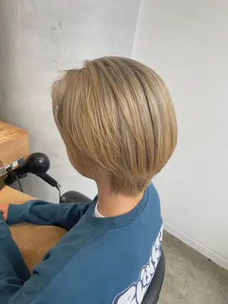 カラー パーマ ヘアアレンジ メンズ ハイトーンカラー🤍 山下 優華のヘアスタイル