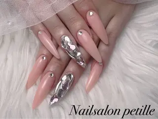 ネイル Nailsalon petille所属・H azのネイルデザイン