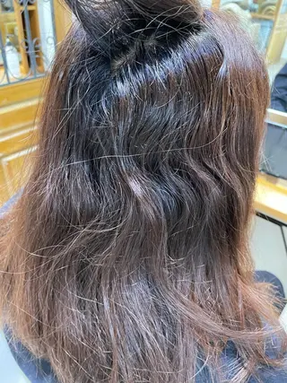 ミディアム 山木 裕子のヘアスタイル