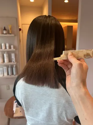 ミディアム レイヤーカット/ツヤ 縮毛矯正/アチワのヘアスタイル