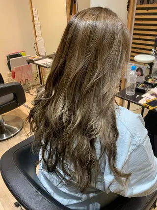 セミロング カラー 大久保 隆蔵のヘアスタイル