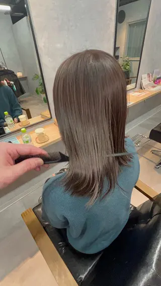 ミディアム motoトップカラー リスト/ブリーチカラのヘアスタイル