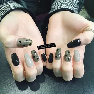 ネイル 個性派ネイルサロン 💅🏼ターコイズのネイルデザイン
