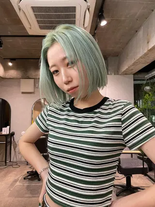 ショート カラー ナチュラル透明感🌱 小山美樹子のヘアスタイル