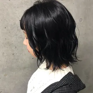 ミディアム 横山 奈央のヘアスタイル