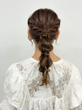 セミロング ヘアアレンジ 山之内匠/艶カラー/ ハイトーン/ブリーチのヘアスタイル